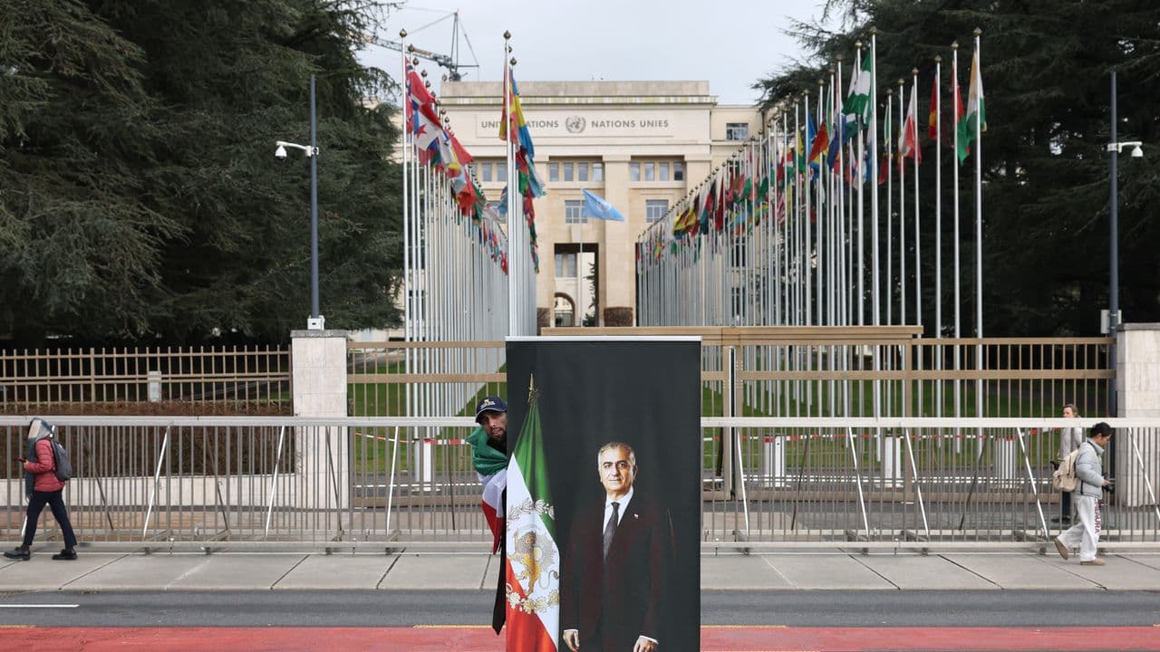 Iran-USA: diplomazia e preparativi di guerra si intrecciano in una crisi esplosiva