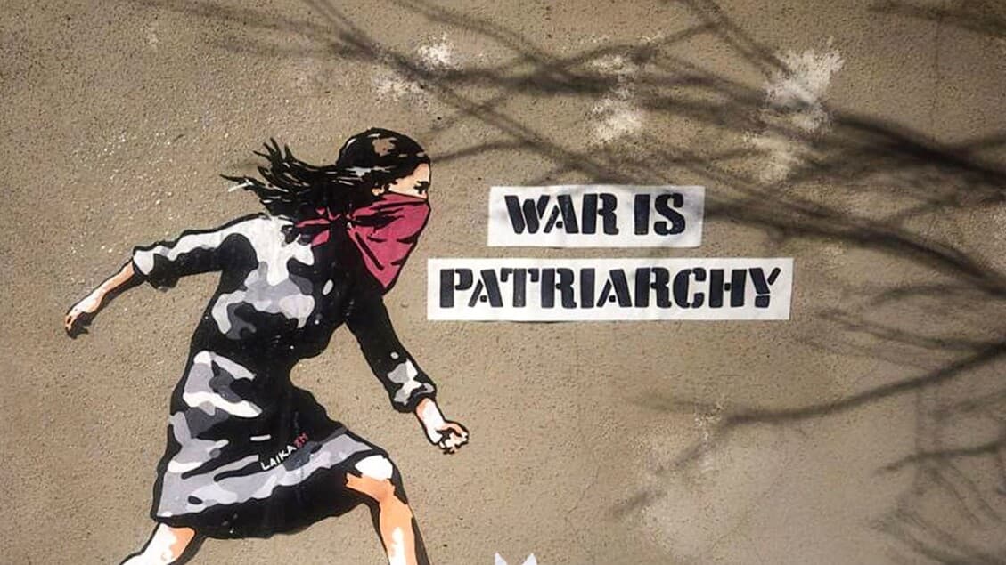 Street art e protesta: Laika contro guerra e patriarcato per l'8 marzo