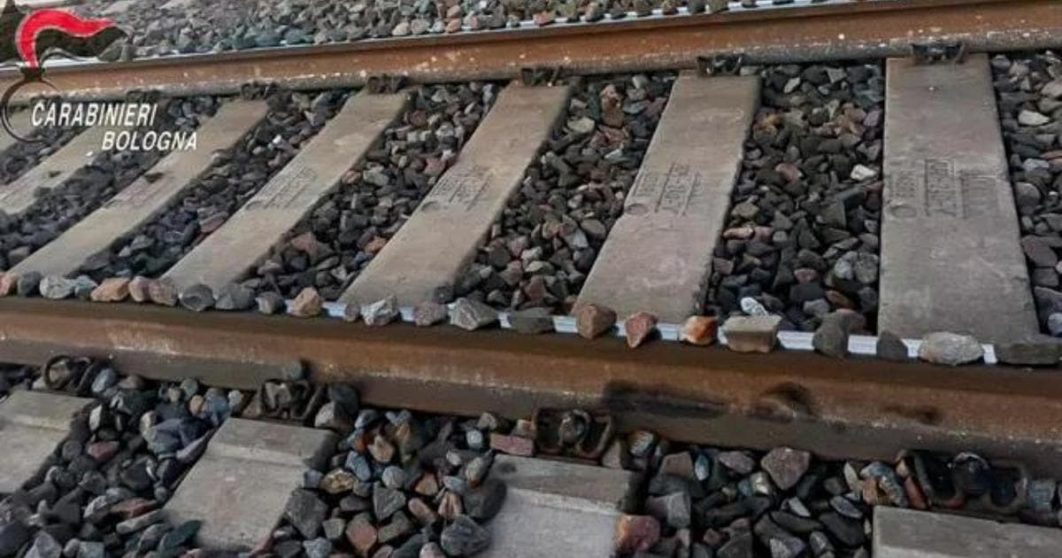 Sabotaggio ferroviario nel Bolognese: 20enne arrestato