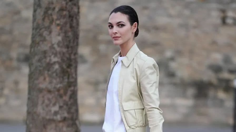 Moda primavera 2024: 5 outfit minimal per la mezza stagione