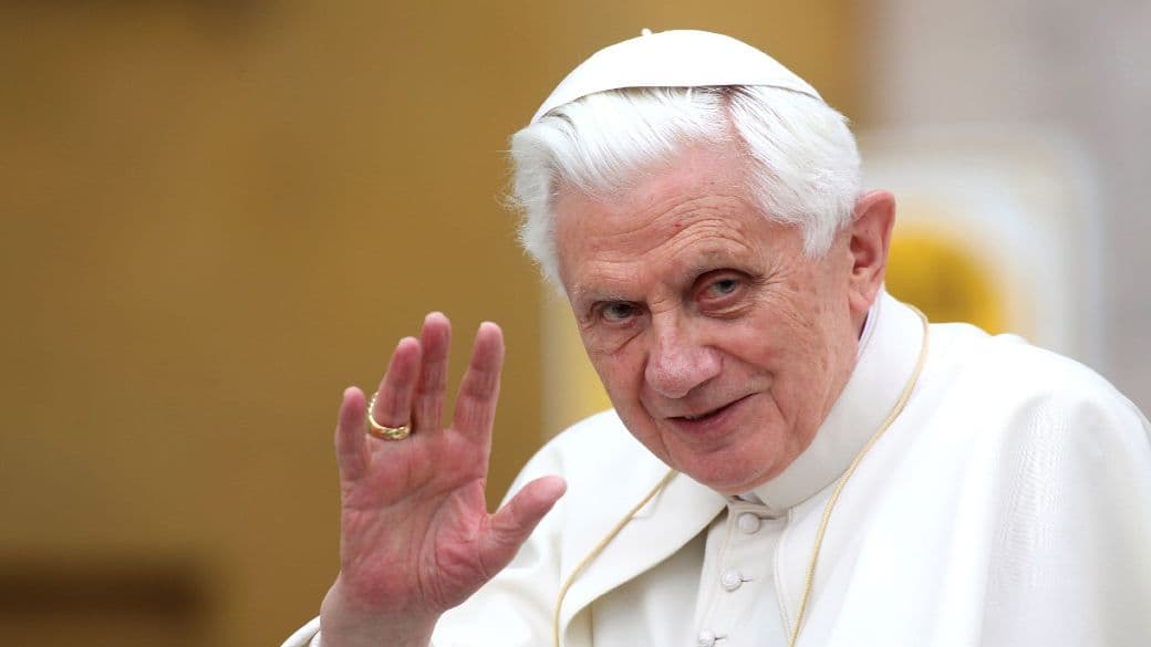Epstein Files: le mail su Benedetto XVI e il 'banchiere di Dio'